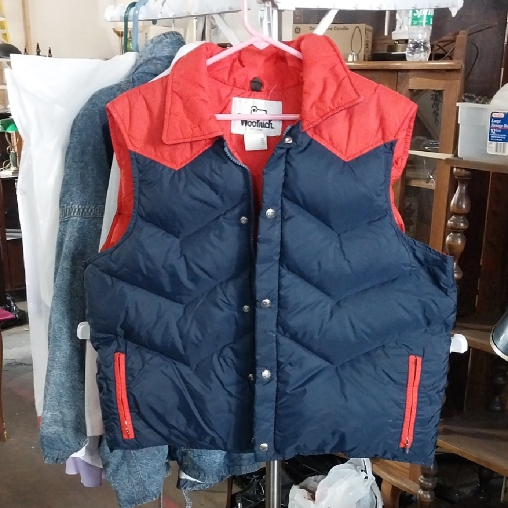 Vtg. Woolrich Navy and Scarlet Puffer Vest